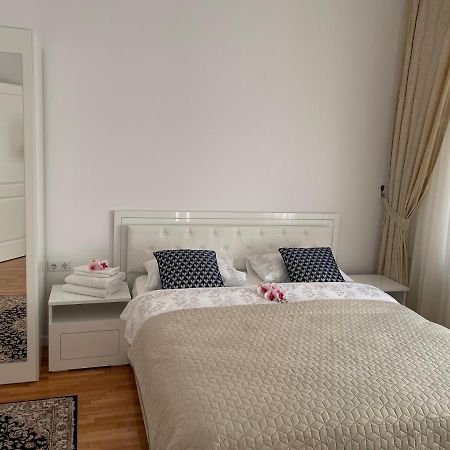 Orhideea Apartment Орадя Экстерьер фото